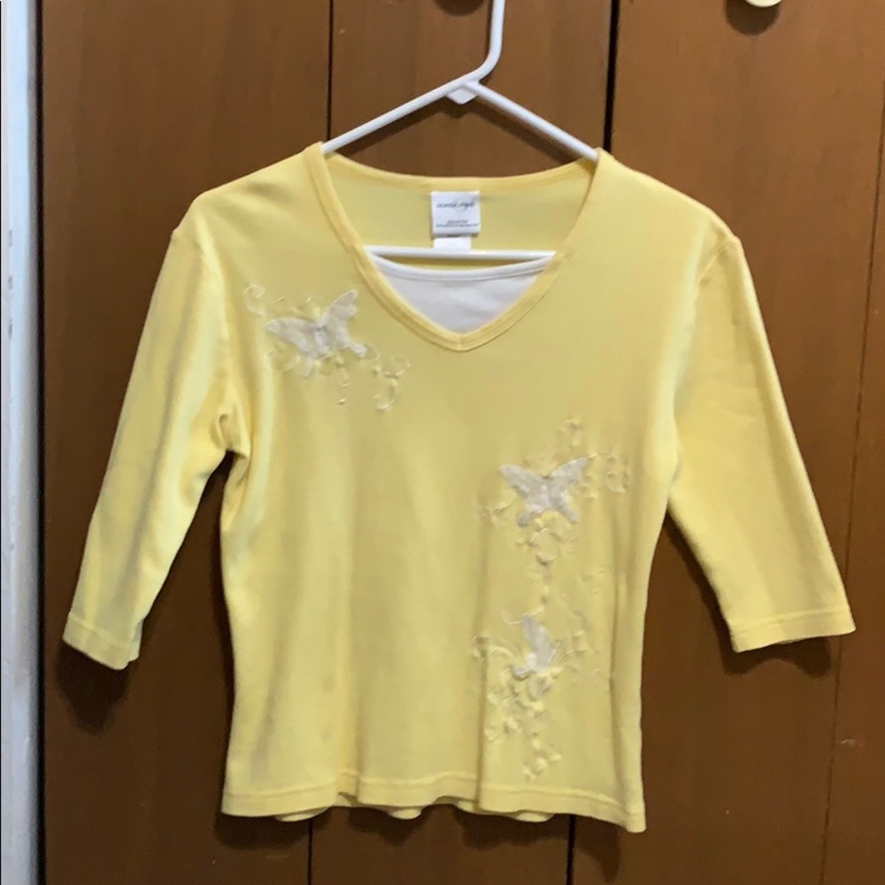 Pullover top with butterfly lace/embroidered